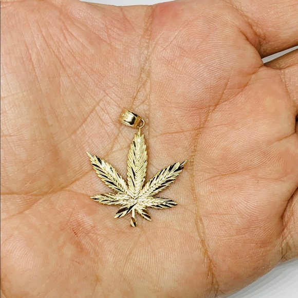 SOLD 10k Solid Gold Cannabis Leaf Pendant - Picture 6 of 6